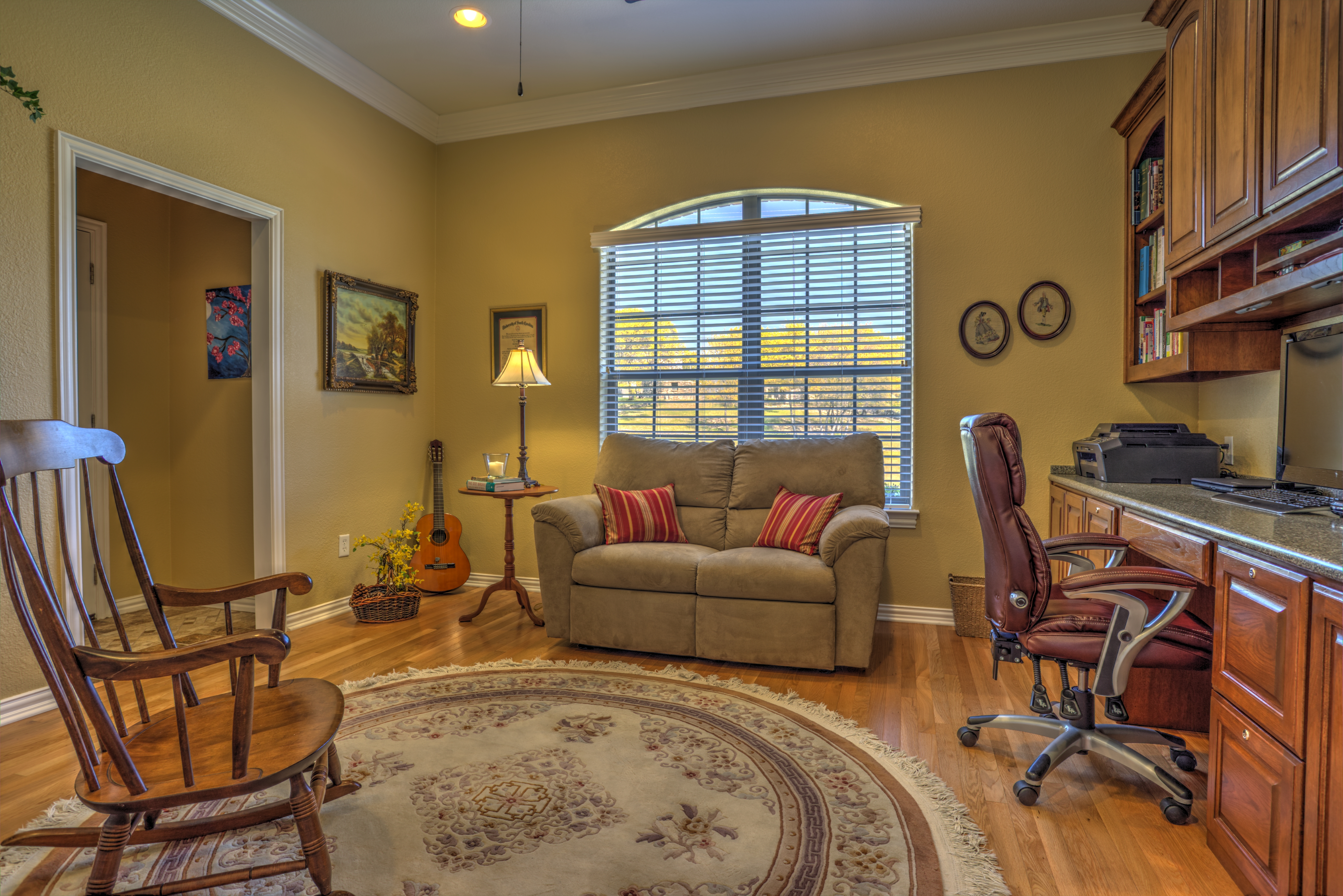 Expert real estate photography of a beautiful property, highlighting its curb appeal in DFW.