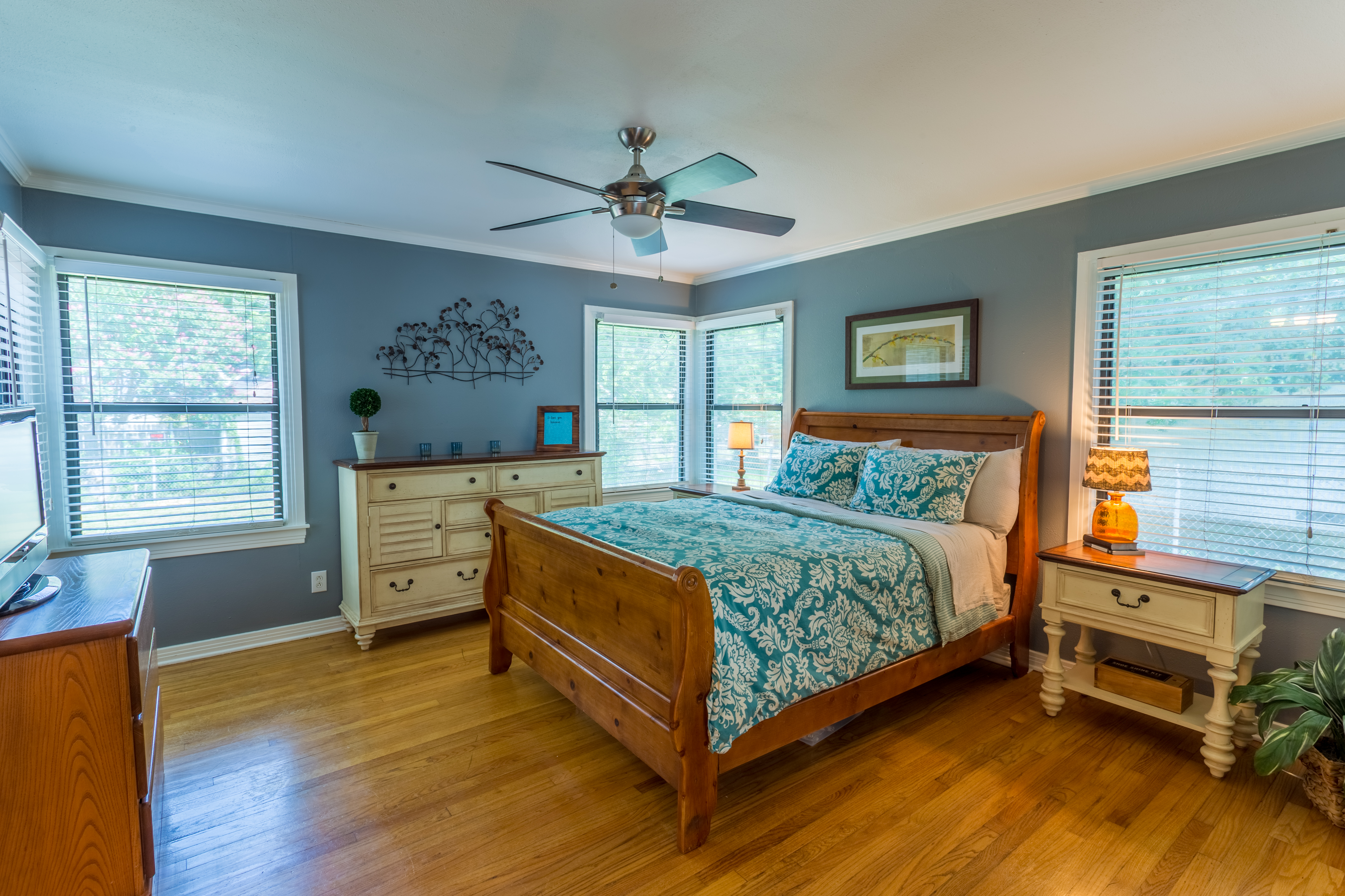 Professional real estate drone photography of a suburban home for DFW listings.