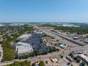 Commercial real estate drone photography of Desoto Shopping Plaza listing.